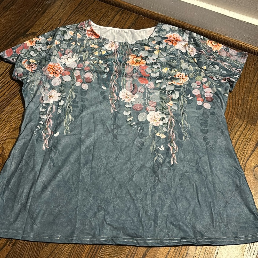 Short Cap sleeve floral design